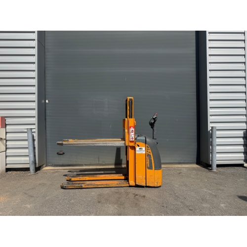 Transpalette électrique double levée d'occasion 1600 kg OMG