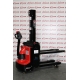 Gerbeur monopoutre électrique accompagnant EP 800 kg