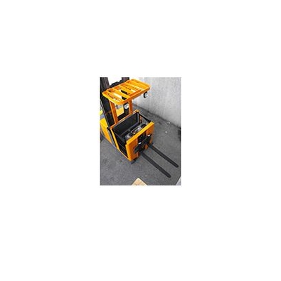 Poste de conduite situé côté fourches