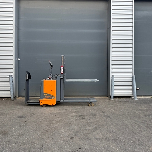 Transpalette électrique d'occasion 2000 kg OMG